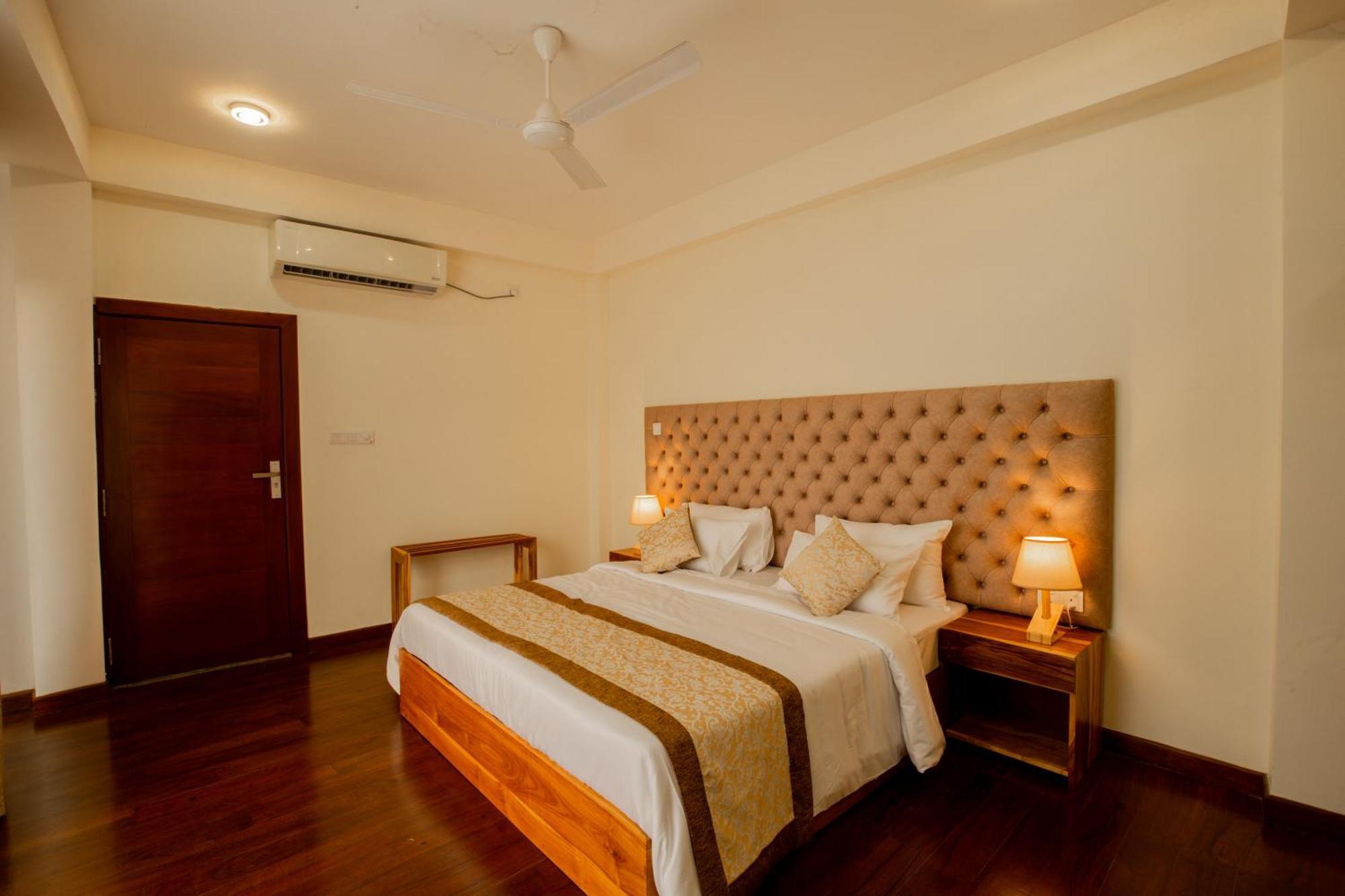 Manthra Leisure Hotell Kandy Eksteriør bilde