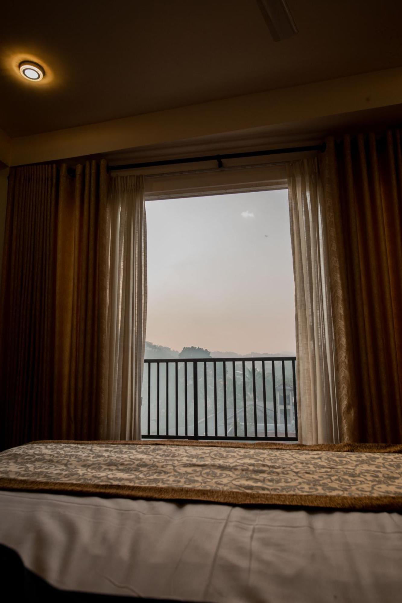 Manthra Leisure Hotell Kandy Eksteriør bilde