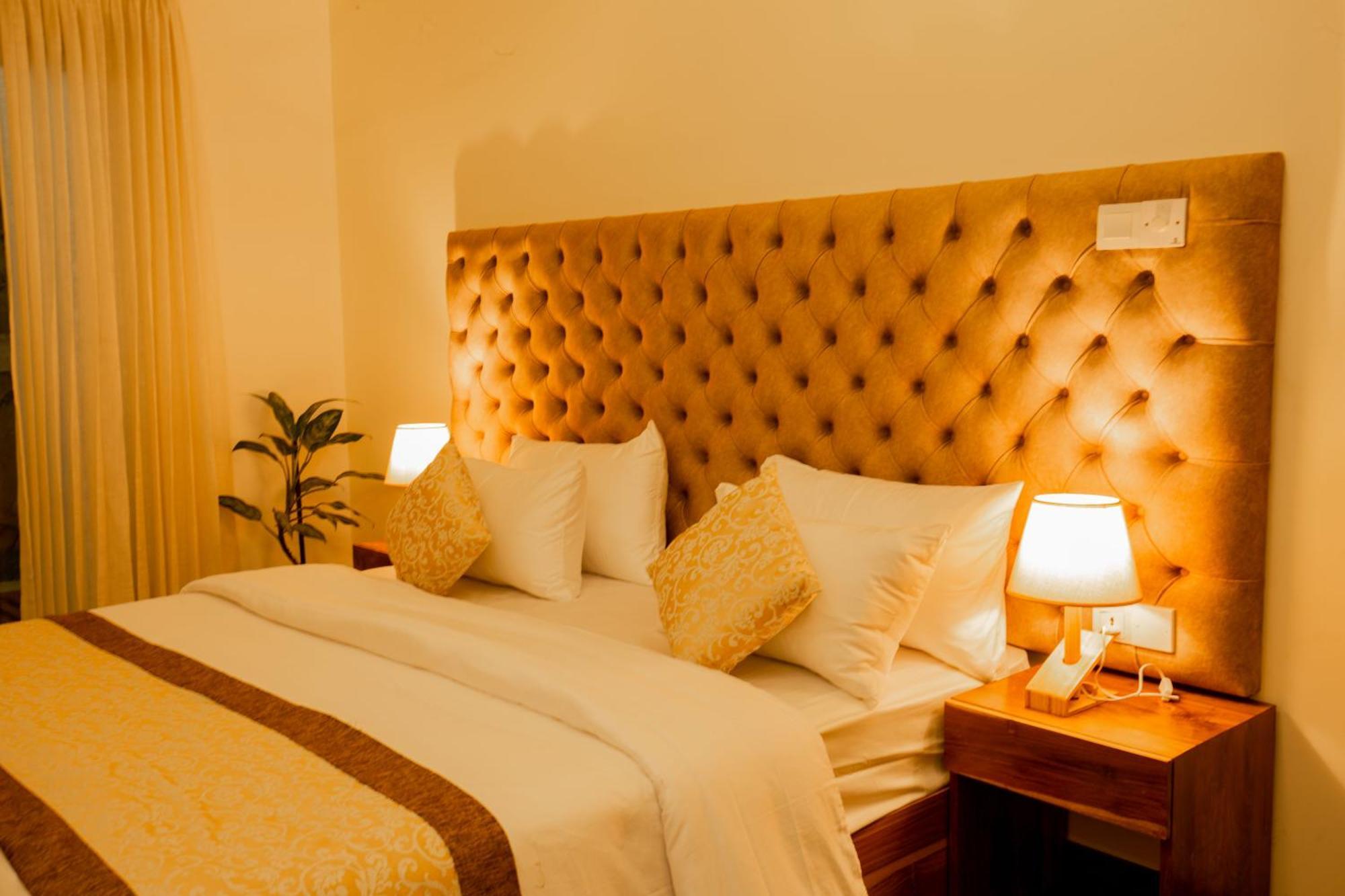 Manthra Leisure Hotell Kandy Eksteriør bilde