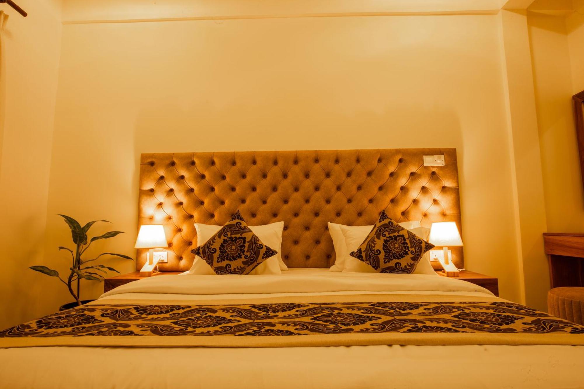 Manthra Leisure Hotell Kandy Eksteriør bilde