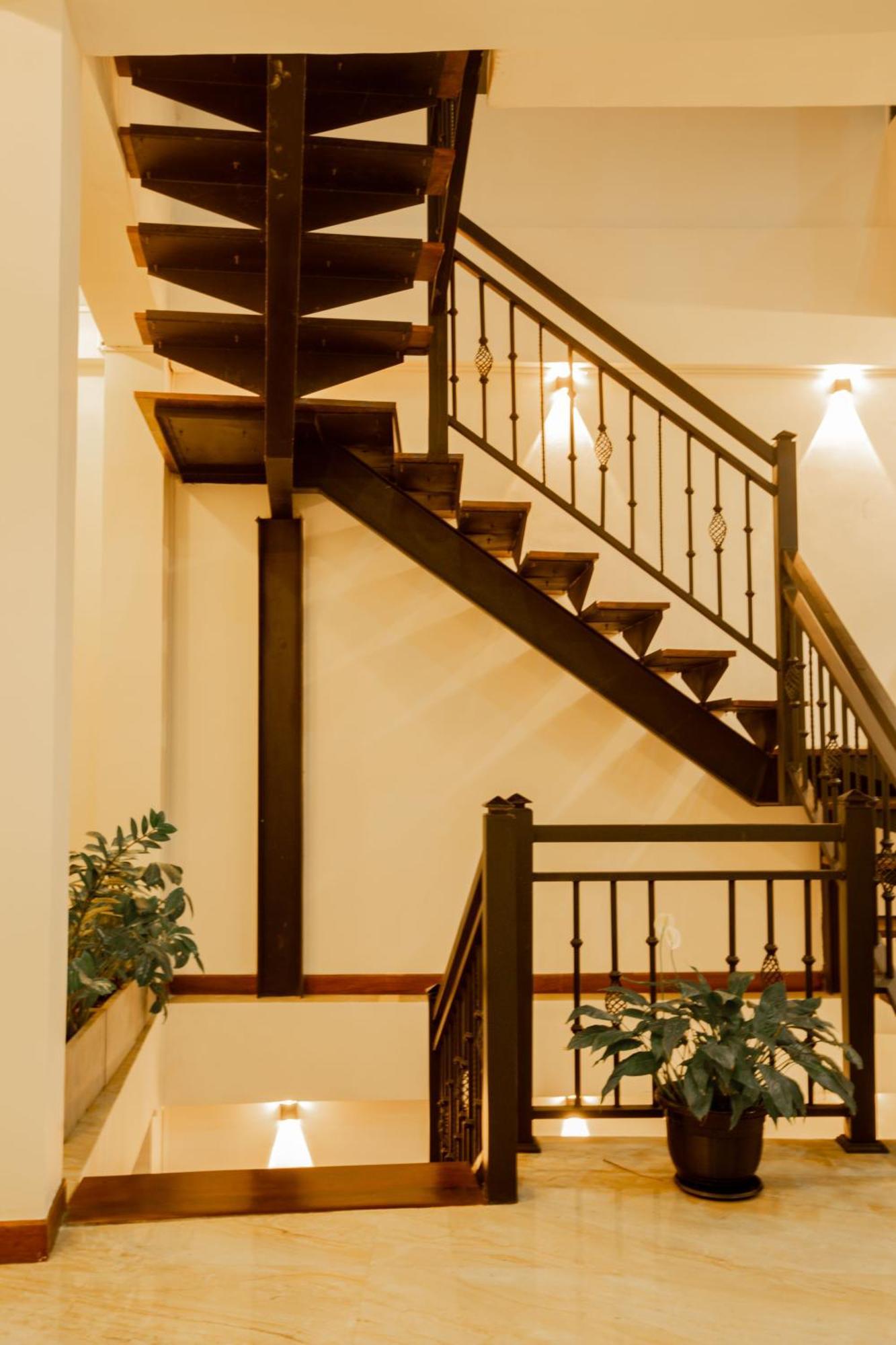 Manthra Leisure Hotell Kandy Eksteriør bilde