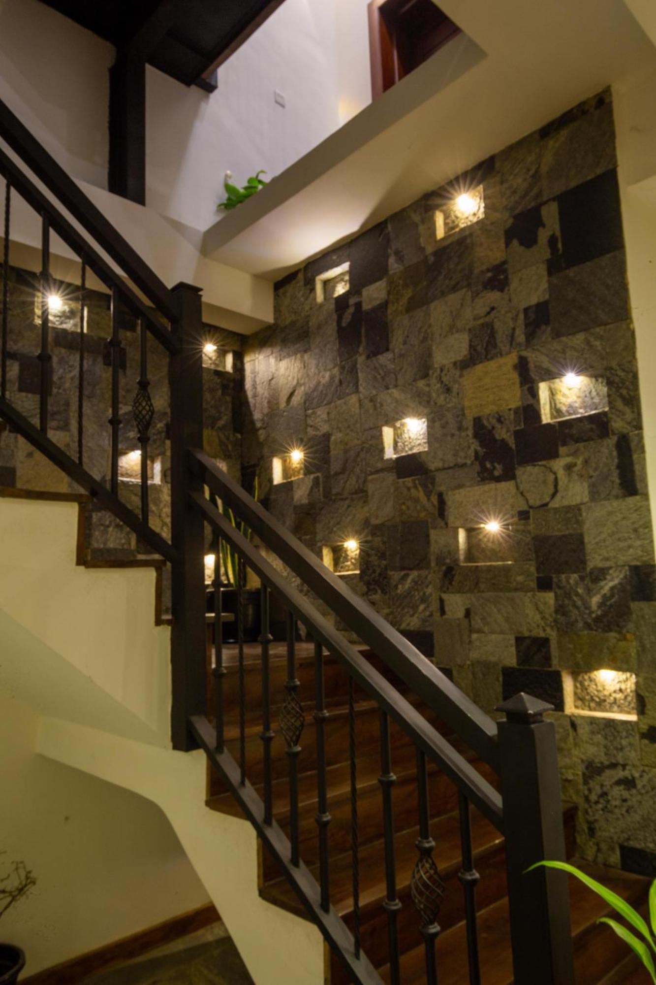 Manthra Leisure Hotell Kandy Eksteriør bilde