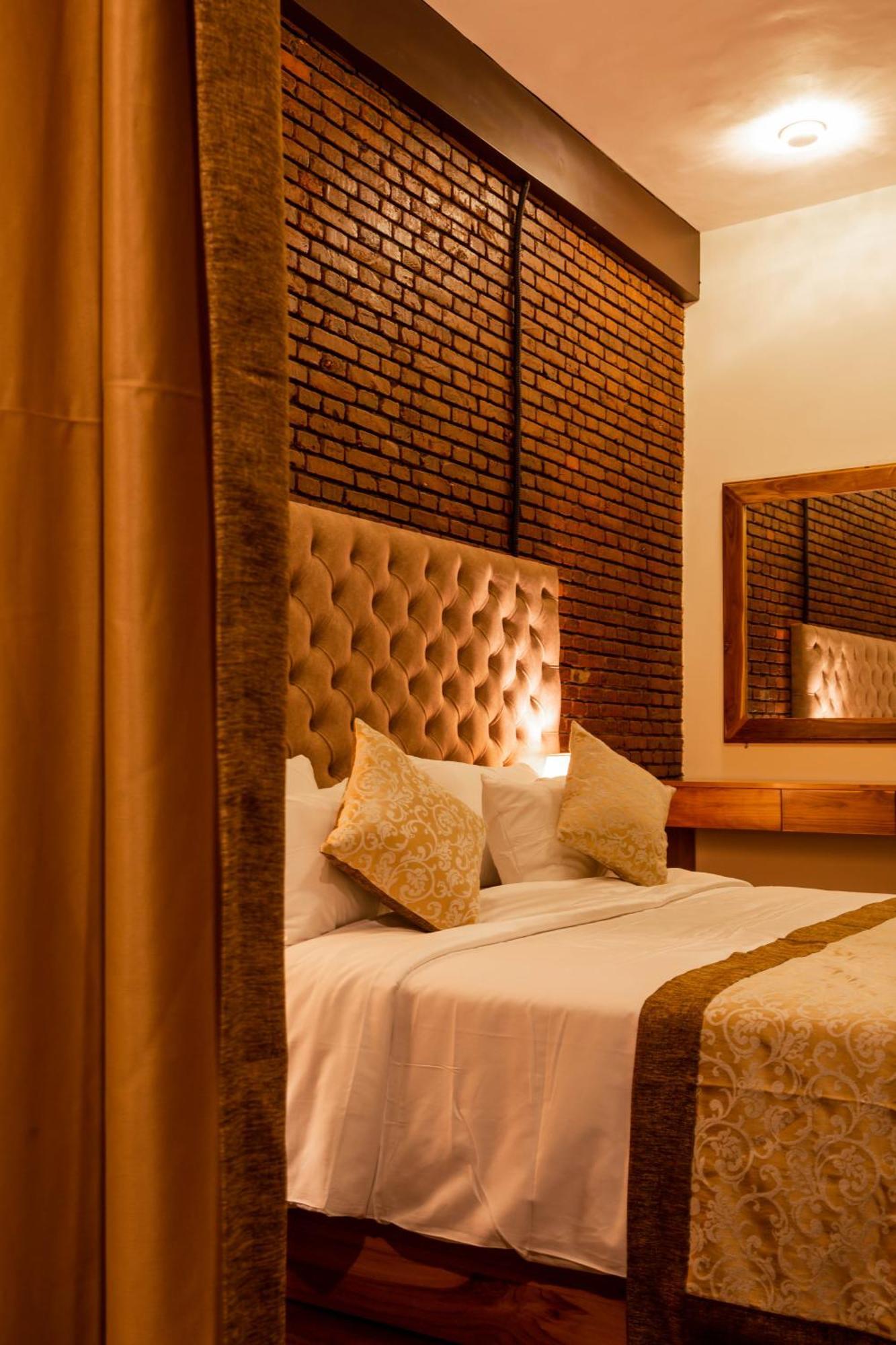 Manthra Leisure Hotell Kandy Eksteriør bilde